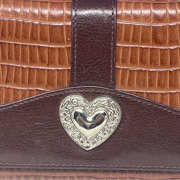Langdon Leather Embossed Silver-tone Heart Filigree Hardware Clutch Bag - Picture 10 of 13
